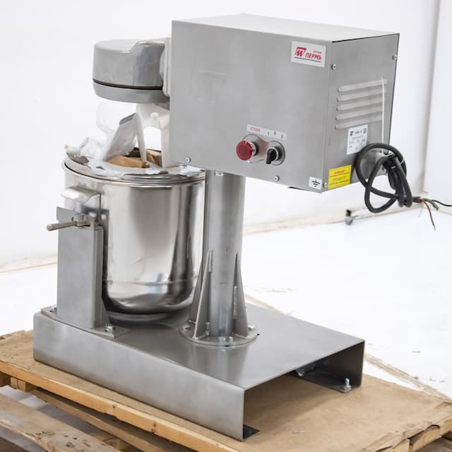 Машина кухонная универсальная Торгмаш (Пермь) УКМ-14 арт.УТ-00093708 (Без эксплуатации 1 шт)